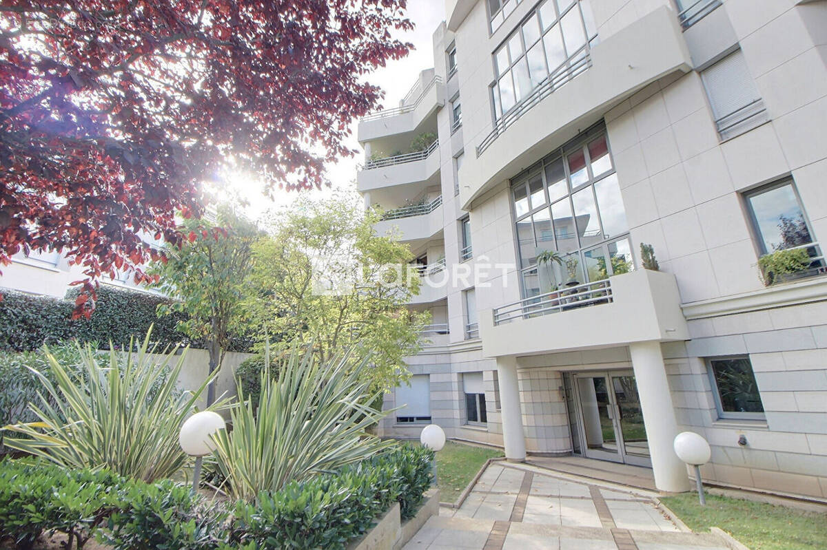 Appartement à SURESNES