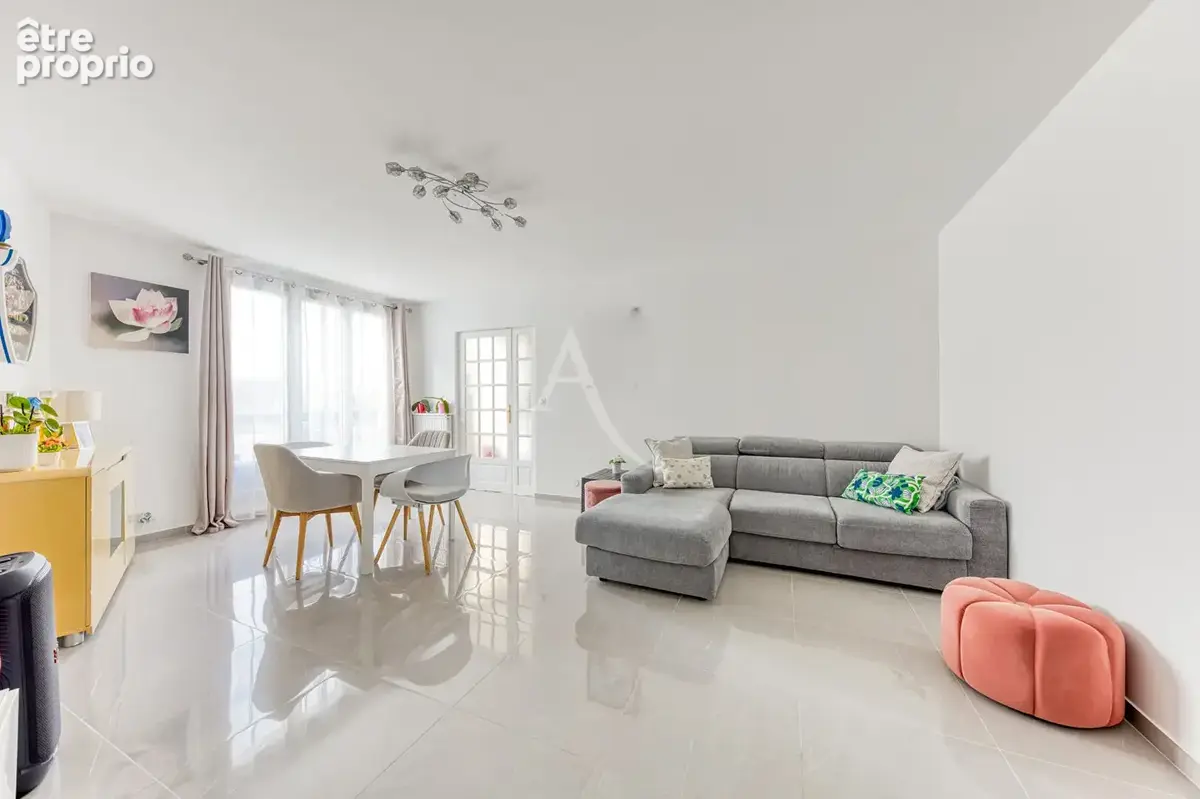 Appartement à LOGNES
