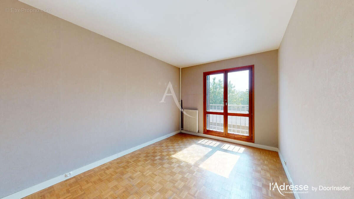 Appartement à LE PLESSIS-ROBINSON