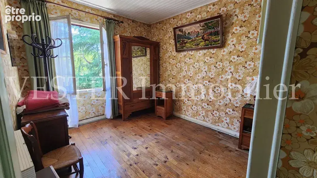 Grande maison de village avec 7 chambres, jardin et dépendances - photo 8