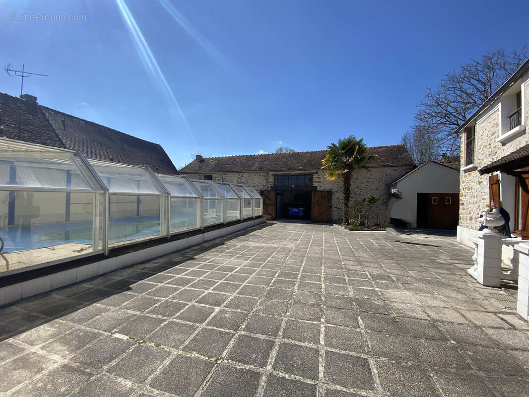 Maison à LA CHAPELLE-RABLAIS