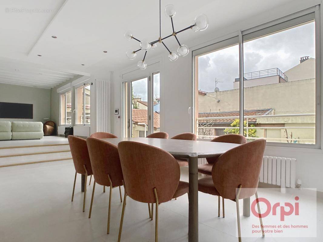 Maison à ISSY-LES-MOULINEAUX