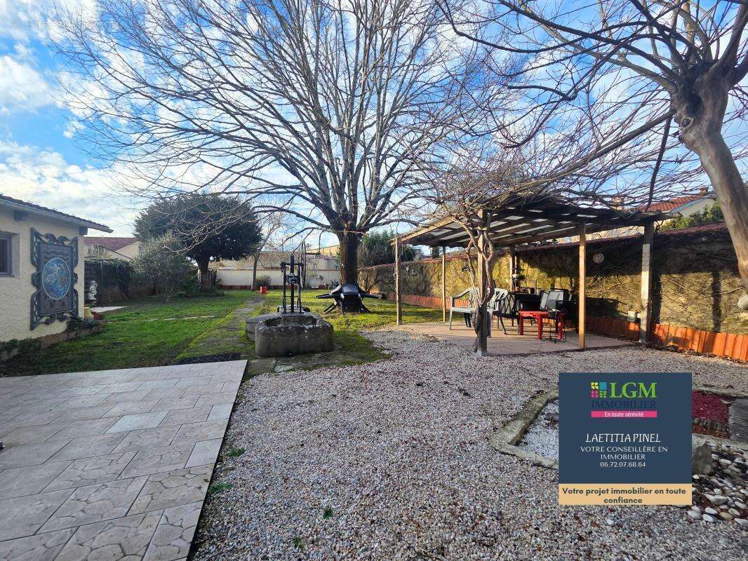 Maison à LABRUGUIERE