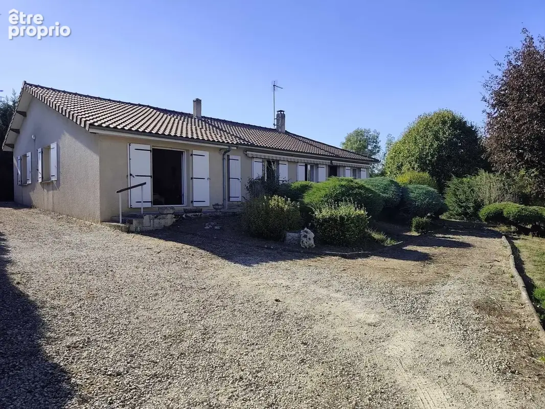Photo Maison à Chasseneuil-Sur-Bonnieure au prix de 137 000€