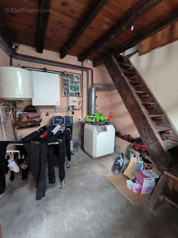 Maison à VILLENEUVE-SUR-YONNE