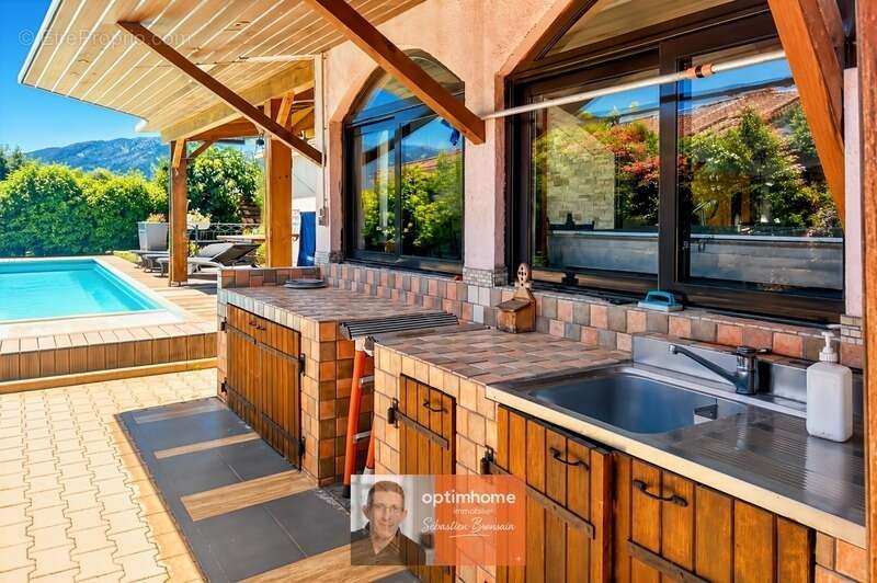 Ghisonaccia – maison familiale avec piscine, jacuzzi et panneaux solaires - photo 2