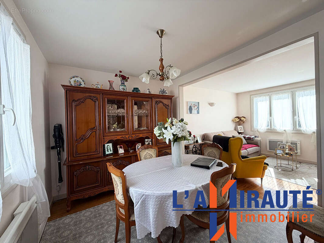 Maison à SARTROUVILLE