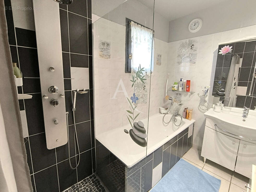 Maison à CHAMBELLAY