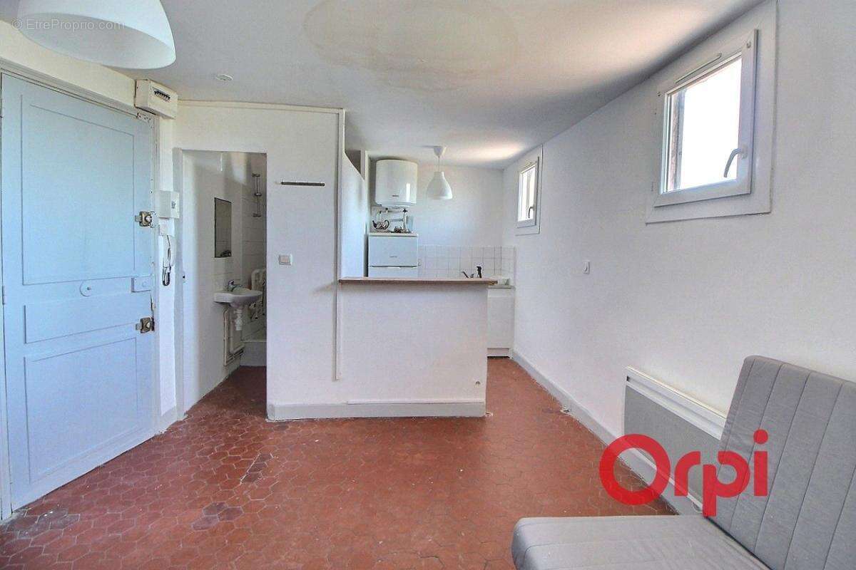 Appartement à MARSEILLE-6E