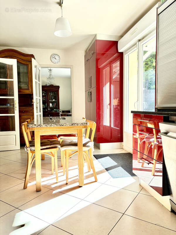 Maison à BURES-SUR-YVETTE