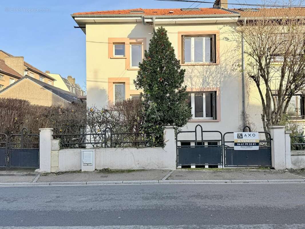 Maison à MONTIGNY-LES-METZ