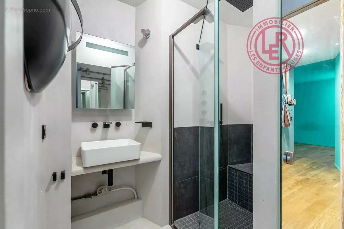 Appartement à PARIS-3E