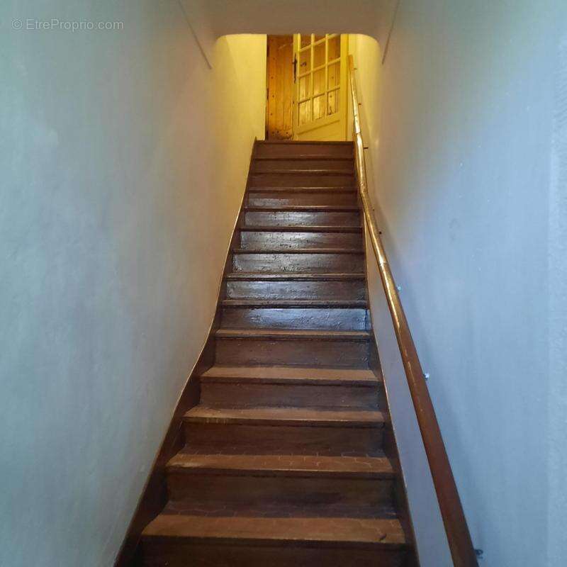 Maison à LA GARDE-FREINET