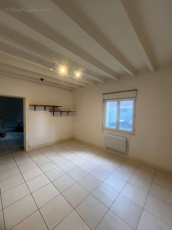 Secteur calme et recherché - 3 chambres - L'ISLE D'ESPAGNAC (16) - photo 2