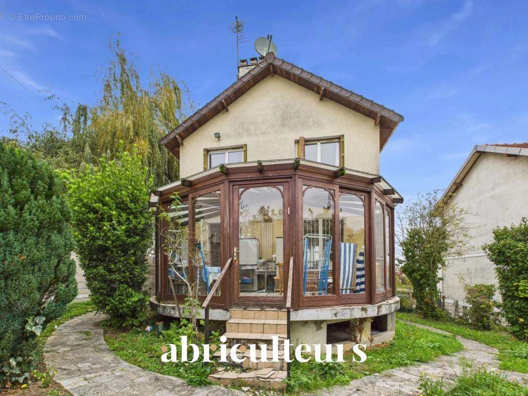 Appartement à VILLEMOMBLE