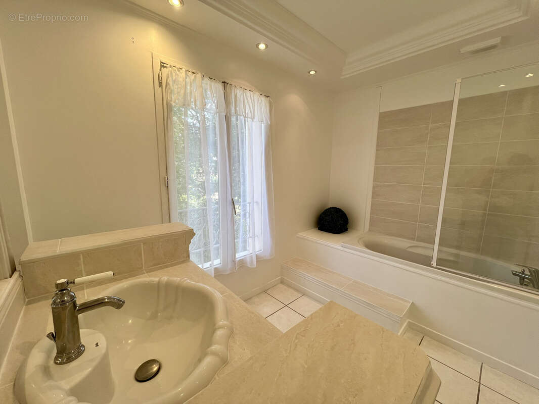 Maison à MONTFORT-L&#039;AMAURY