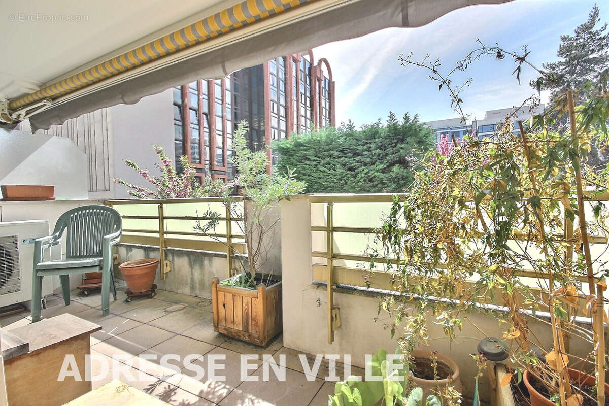 Appartement à LEVALLOIS-PERRET