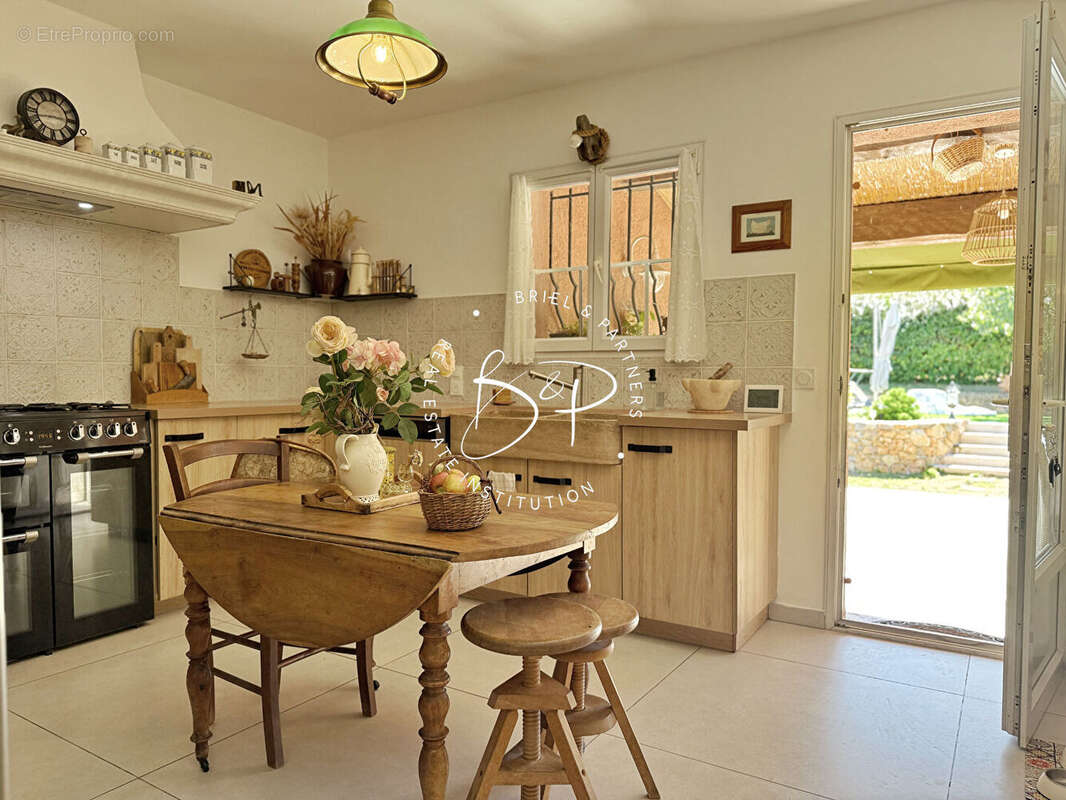 Maison à SAINT-ANTONIN-DU-VAR