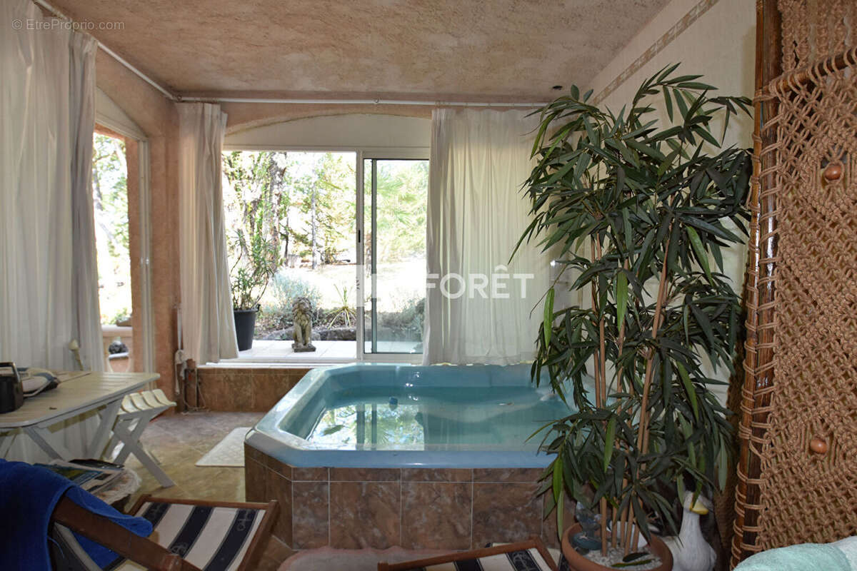 Maison à SAINT-PAUL-EN-FORET