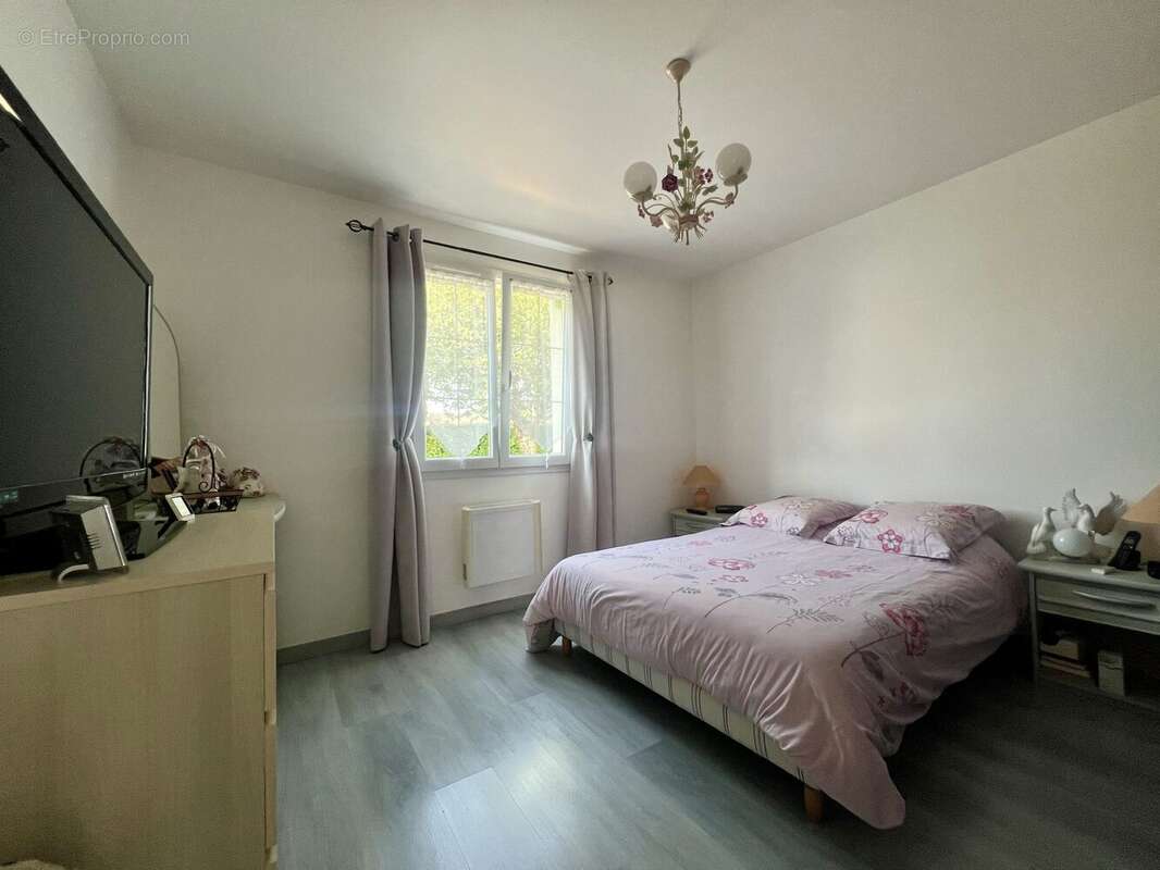 Maison 86 m² à Angles  - photo 7