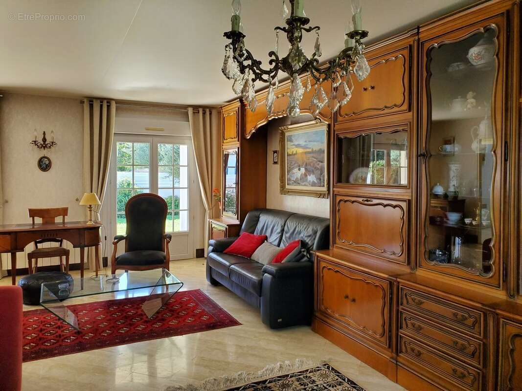 Maison à CHAMPNIERS