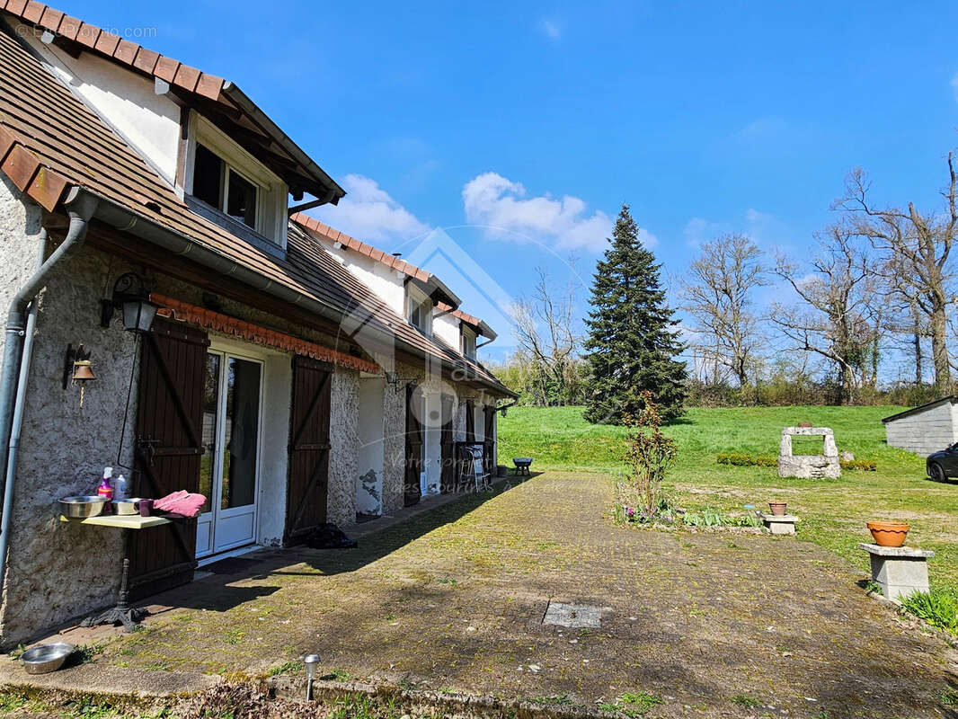 Maison à TREZELLES
