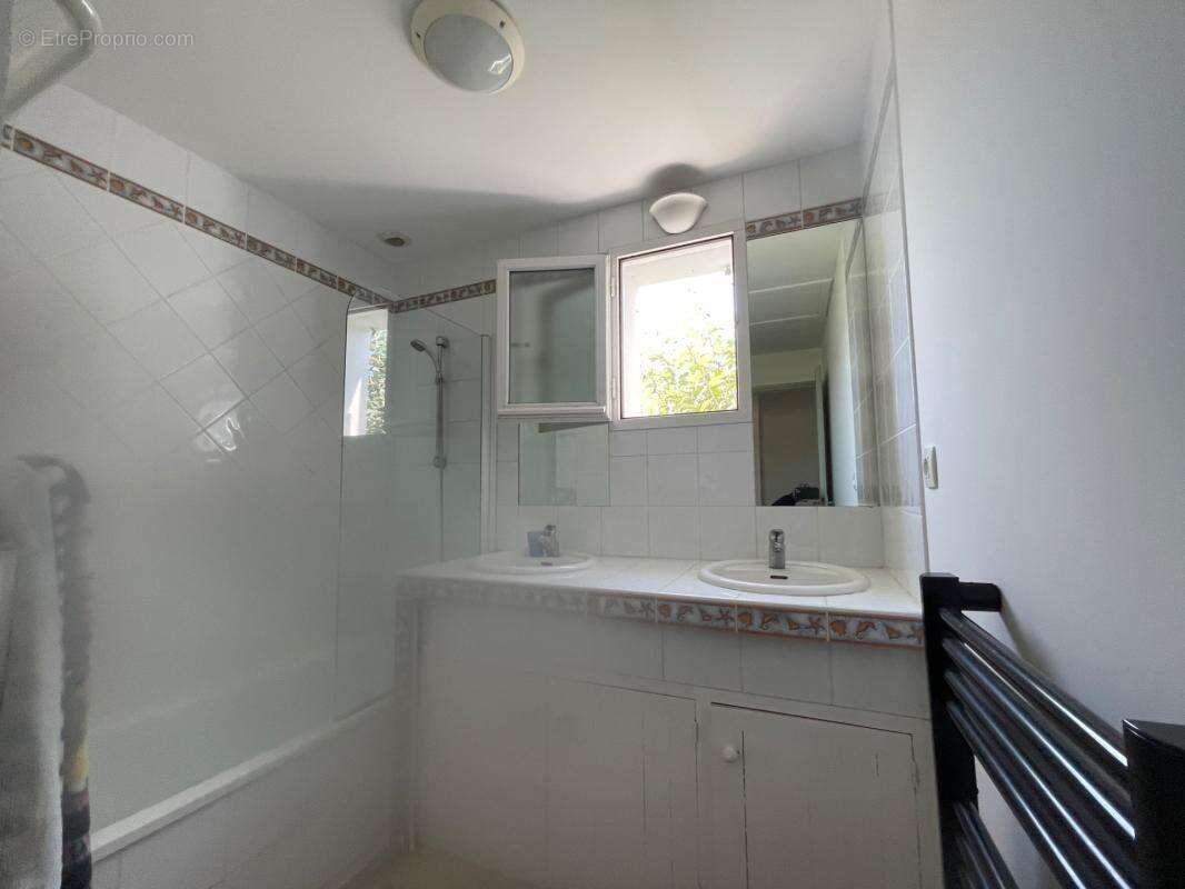Maison de plain-pied – 83 m² avec dépendance – Terrasse & Jardin – Le Bois-Plage-en-Ré - photo 20