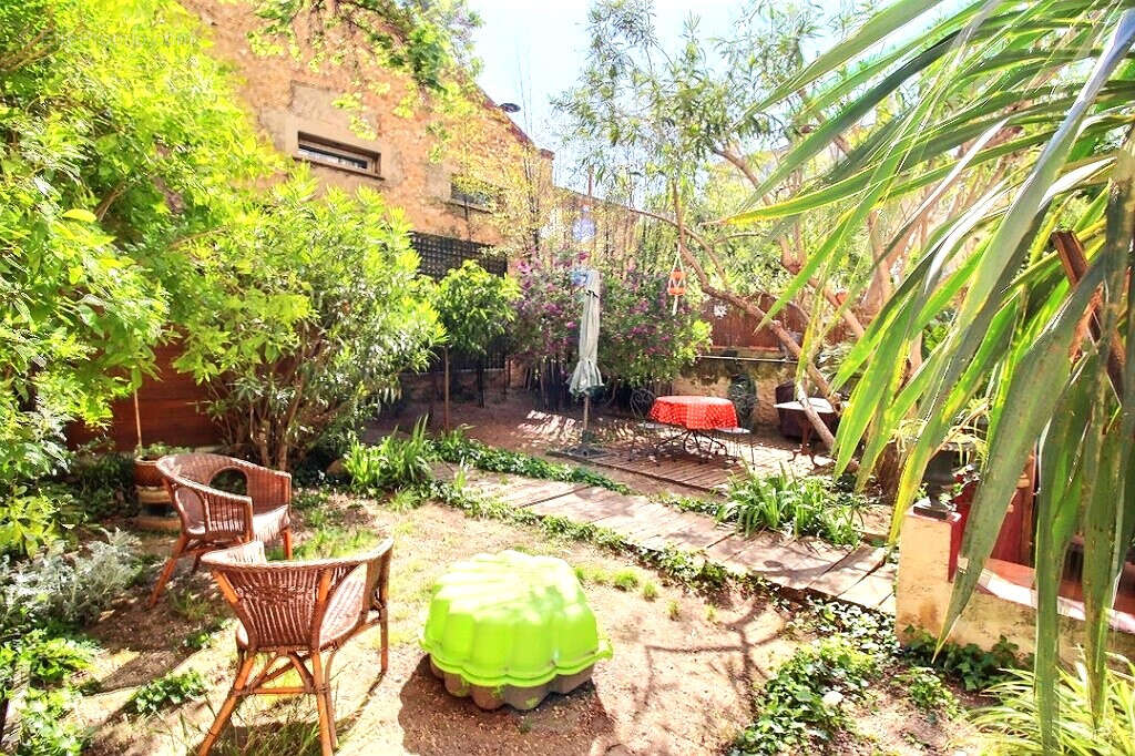 Commerce à MARSEILLE-8E