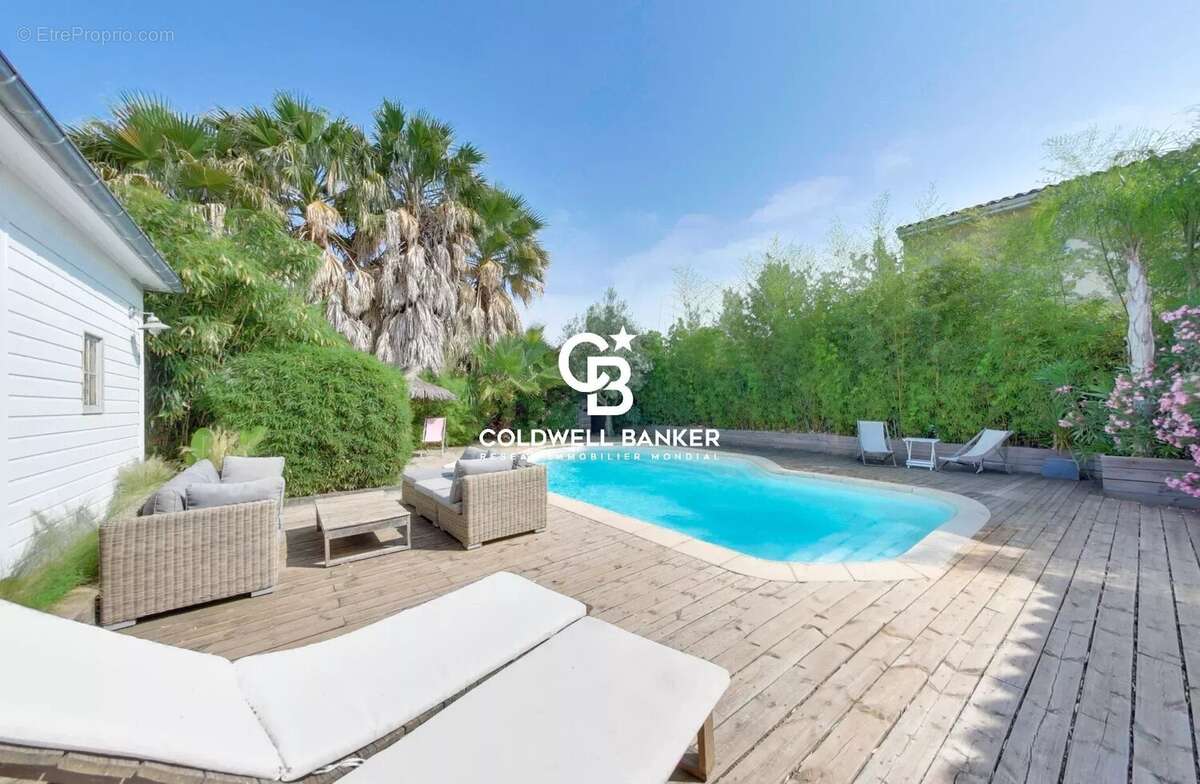 Maison à VILLENEUVE-DE-LA-RAHO