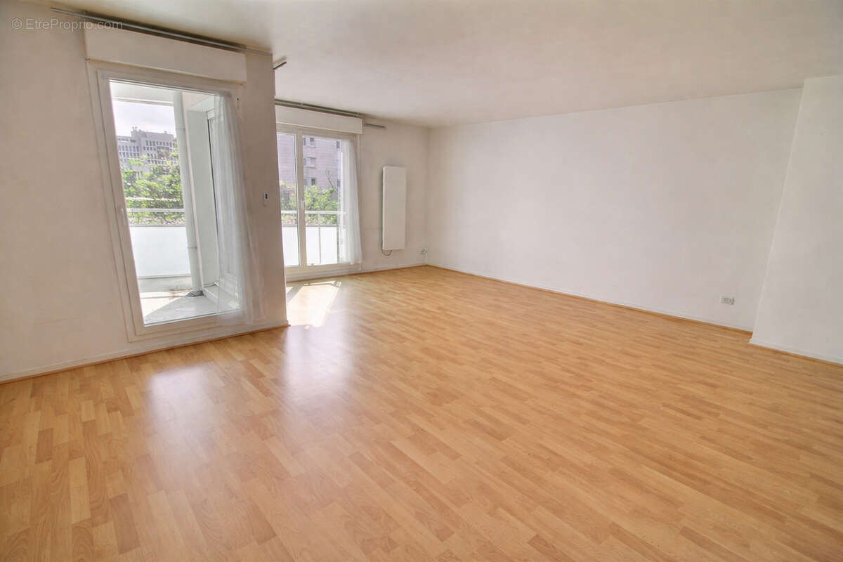 Appartement à MONTIGNY-LE-BRETONNEUX