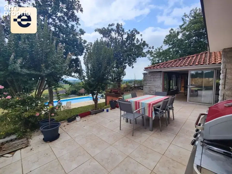 Maison 7 pièces 246 m² à vendre à Serres-Morlaas (64160) - photo 5