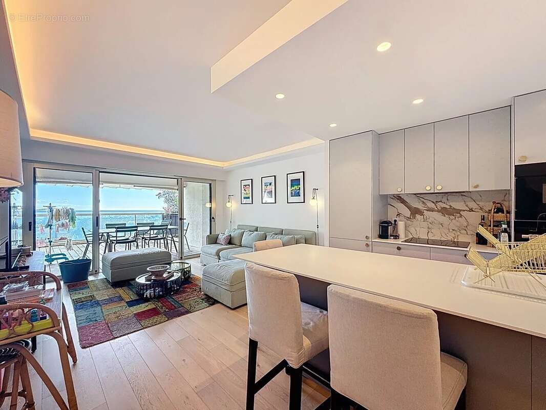 Appartement à LE CANNET