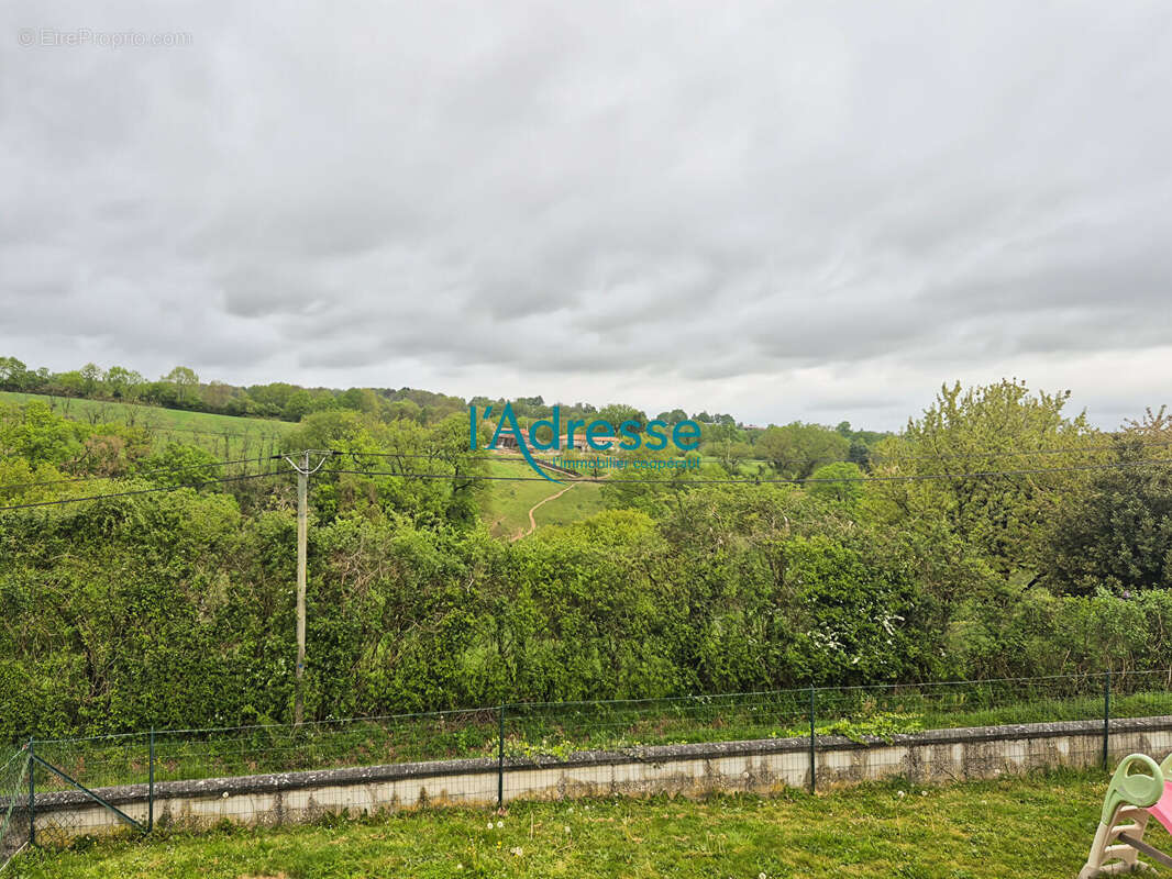 Maison à MONTREVAULT