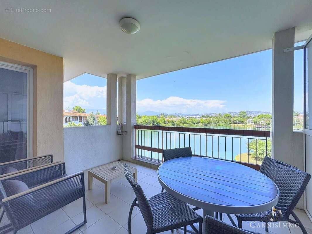 Appartement à MANDELIEU-LA-NAPOULE