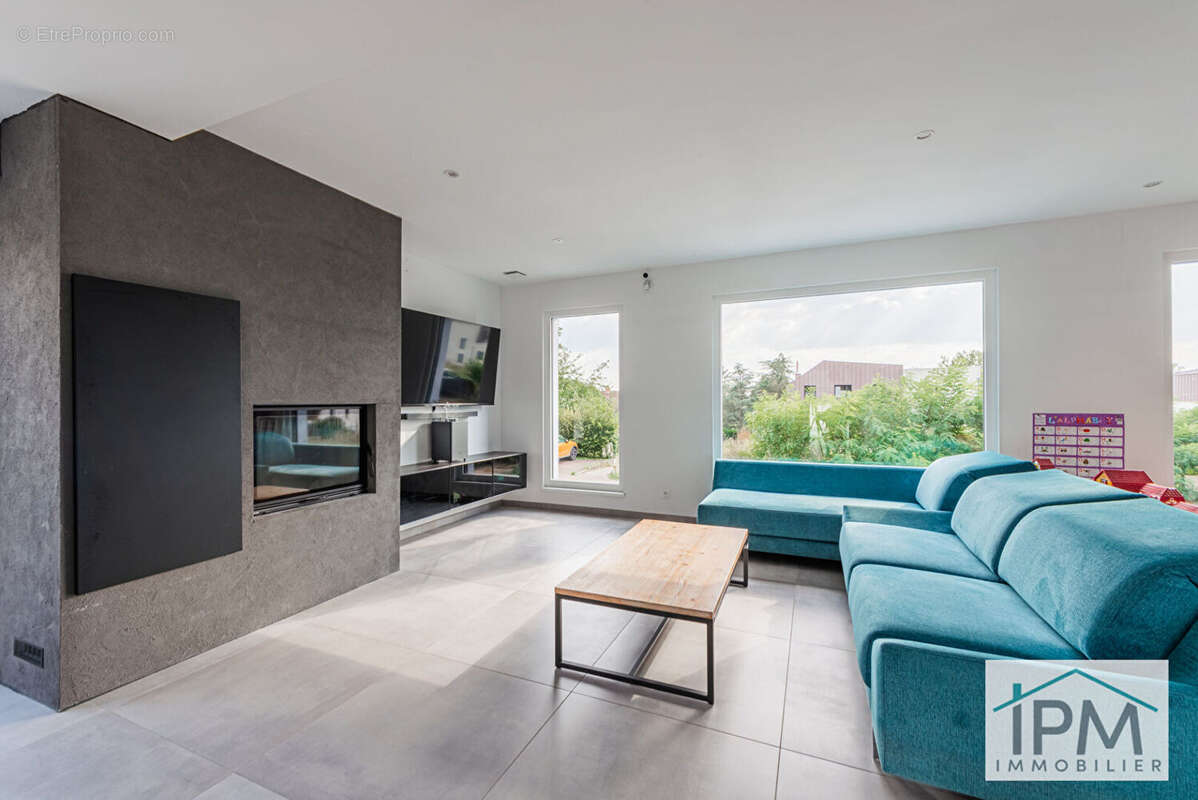 Maison à ERNOLSHEIM-BRUCHE