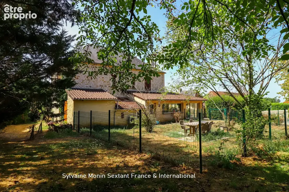 Elegante maison de caractère en pierre, 6 chambres, piscine, dépendances sur un terrain arboré de 5 000 m2 - photo 10