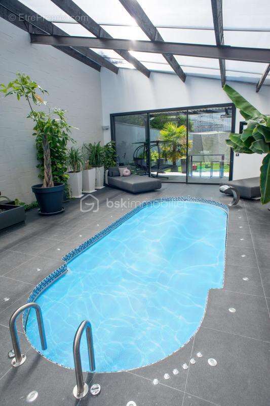 Appartement à PRINGY