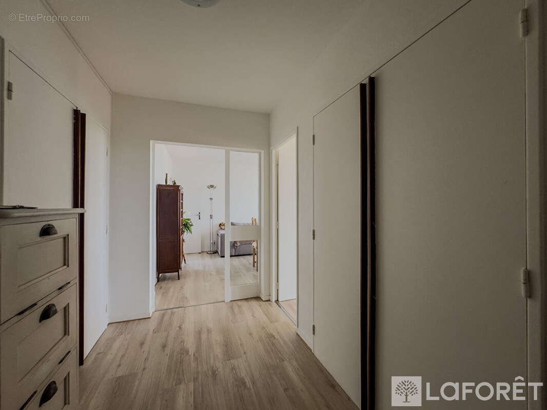 Appartement T2 vendu loué à Biscarrosse - Balcon, ascenseur, cave et investissement locatif - photo 2