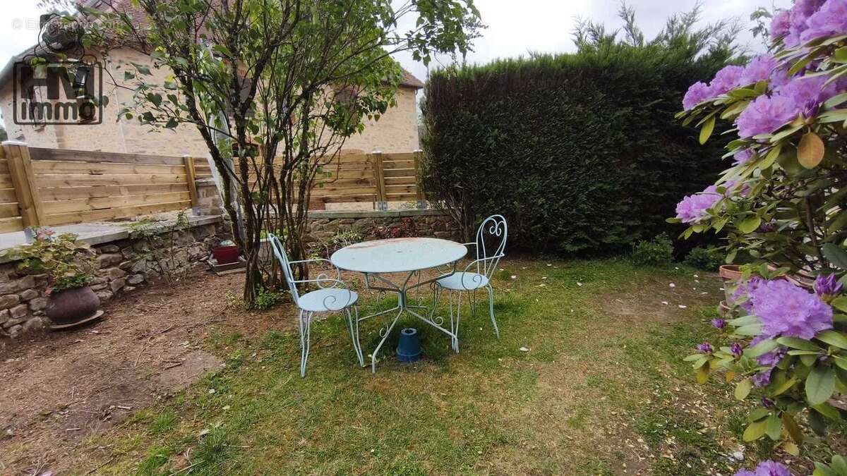 n°6 - Maison à SAINT-HILAIRE-LES-PLACES