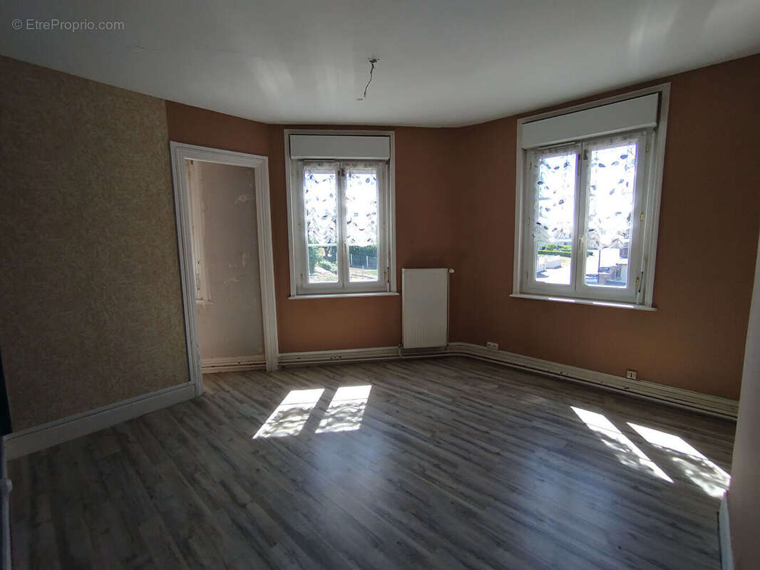 Maison SERAUCOURT-LE-GRAND 8 pièces 181 m² - photo 9