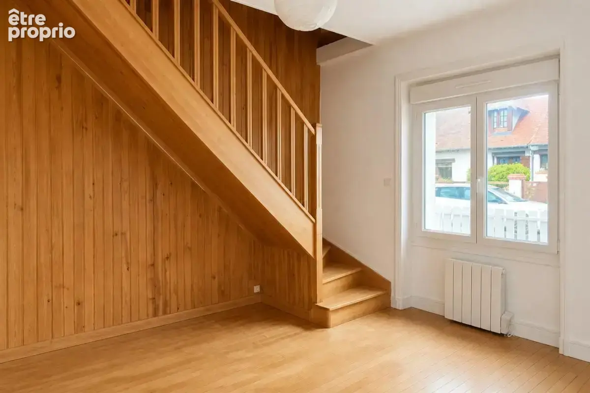 Maison de 7 pièces de 130 m² à Fleury-les-Aubrais - photo 12