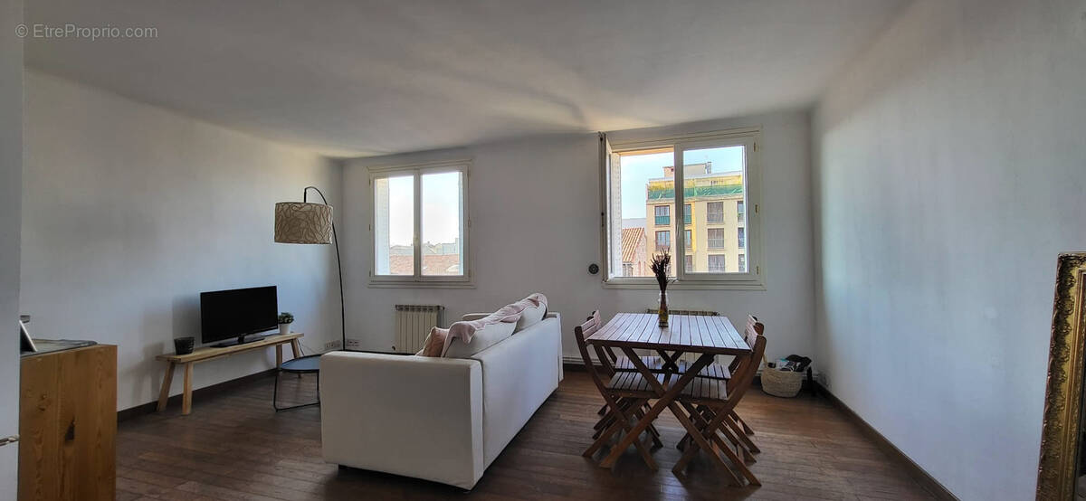Appartement à MARSEILLE-2E