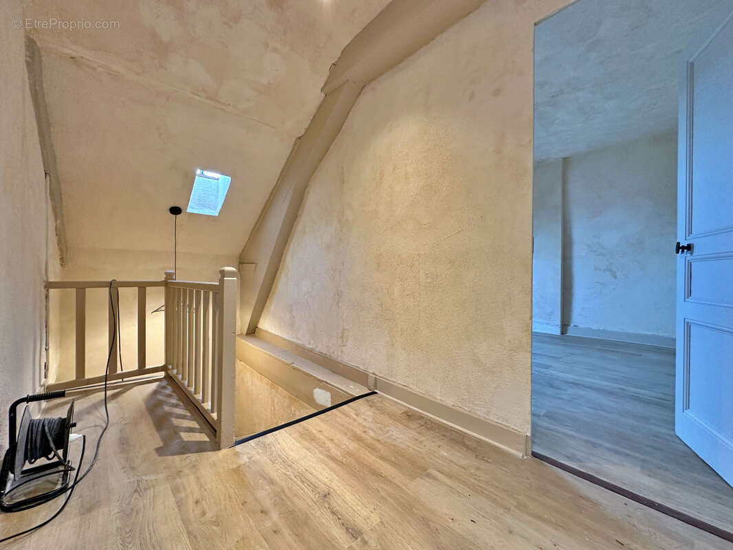 Appartement à LA TOUR-DU-PIN