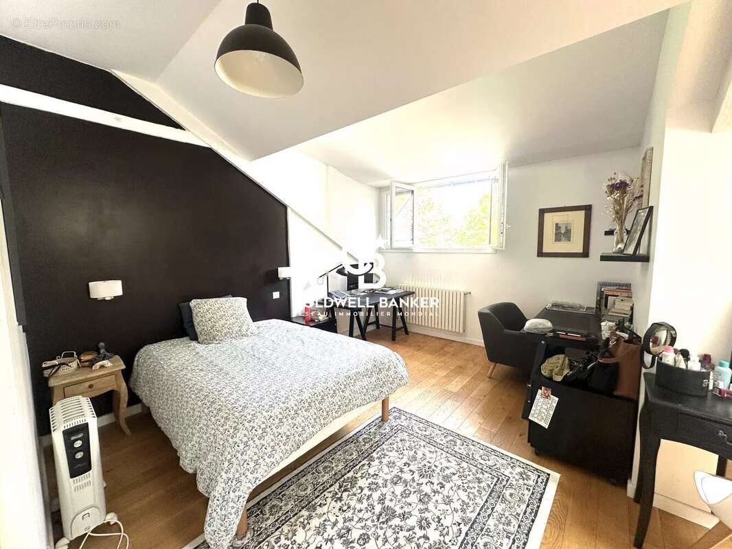 Maison bourgeoise  250 M2 quartier Charmettes - photo 29