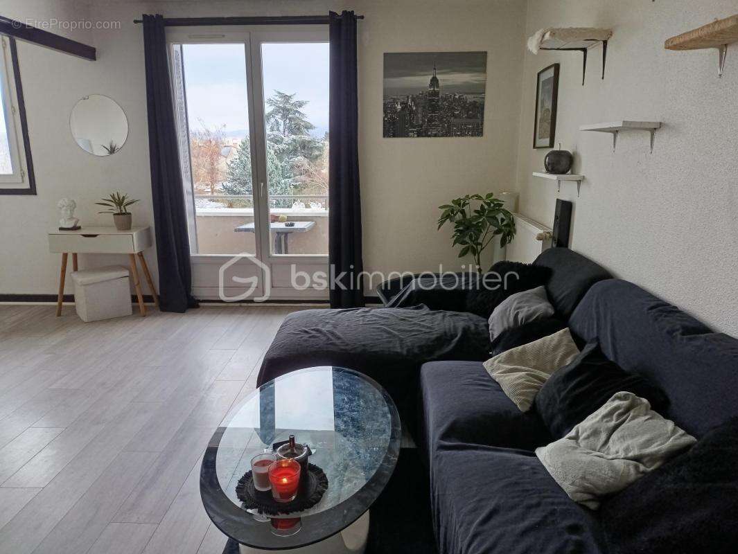 Appartement à LES ABRETS