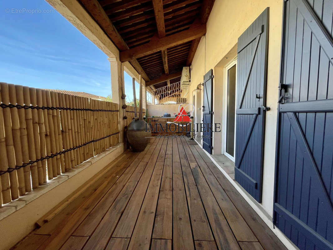 Appartement à COGOLIN