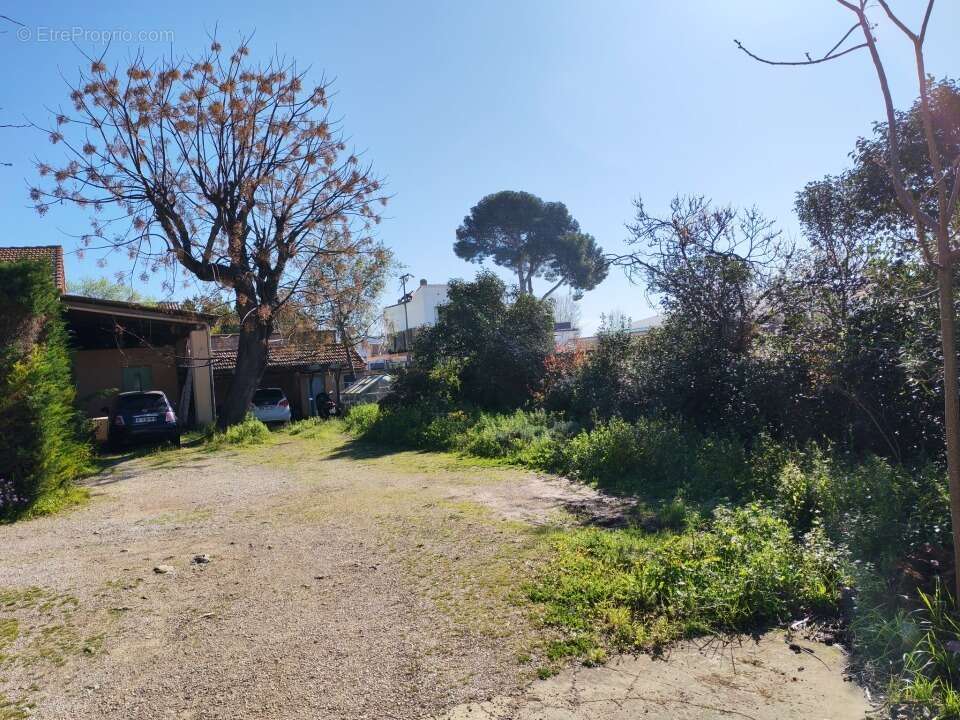 Terrain à TOULON
