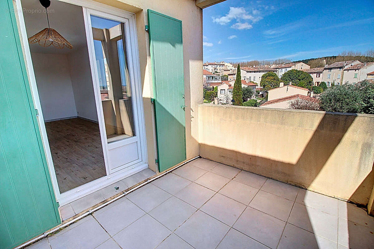 Appartement à LORGUES