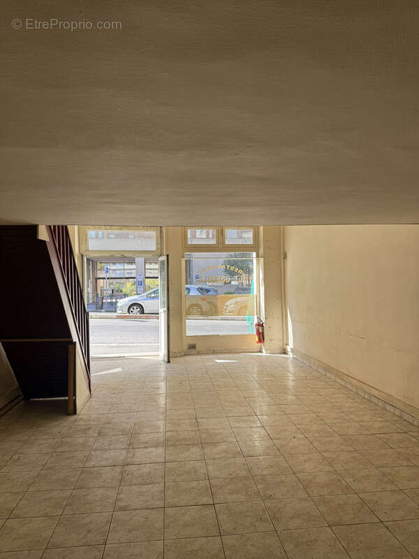 Commerce à MARSEILLE-6E