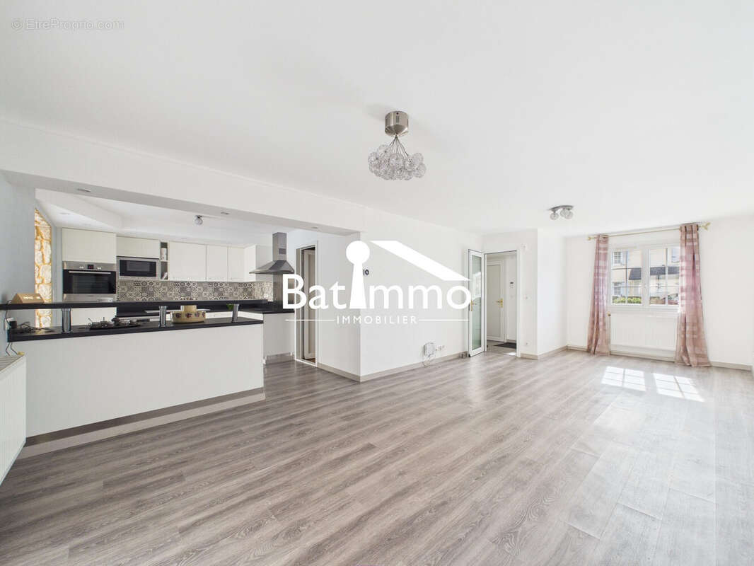 Maison à ARS-SUR-MOSELLE